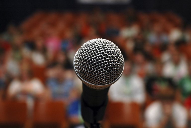 How to Become a Motivational Speaker